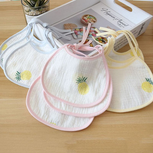 婴儿吃饭带的小饭兜