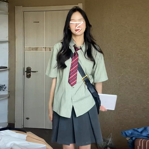 日系学生小个子领带jk条纹衬衫女夏2024新款宽松短袖班服小众上衣