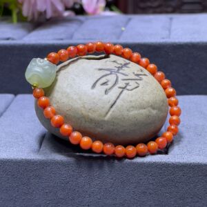 灵狮赐禄手链女天然南红玛瑙搭配和田青玉晴水雕刻吉宏宝狮手链潮