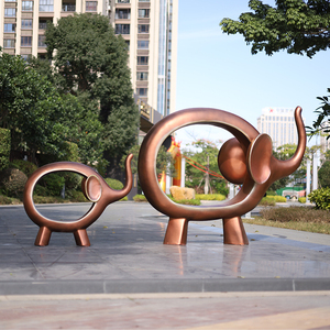 卡通大象雕塑公园广场景区民宿草坪艺术造型可爱动物落地摆件美陈