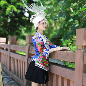 云南文山苗装服装短款