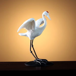 仙鹤陶瓷动物白鹤创意假山水景鱼池摆件办公室客厅书架丹顶鹤饰品