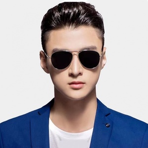 墨镜男社会网红