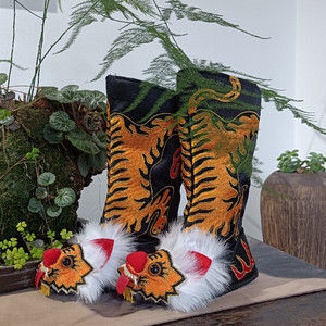 虎头靴  轮胎底  耐用   黑红蓝三色  变脸鞋   道具    舞台魔术