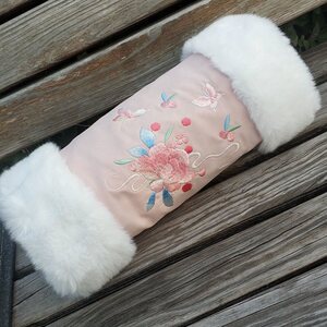 儿童袖套带手套原创汉服暖手筒古风绣花手捂子秋冬保暖手抄加厚兔