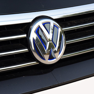 新速腾前车标贴