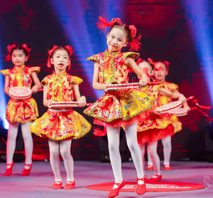 六一儿童演出服说唱中国红秧歌打鼓服幼儿太平女儿民族舞蹈表演服