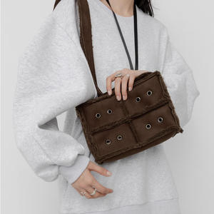 dirtysix 原创 巴斯克羊羔包 糯糯翻毛方包