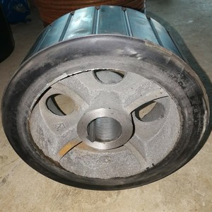混凝土小型搅拌机配件小滚筒橡胶滚轮摩擦胶q轮耐磨皮轮拖轮厂家