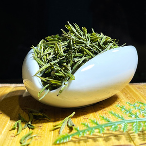 2021年四川自贡荣县茶叶清香型贡诚菡叶白茶礼盒装250g正品包邮