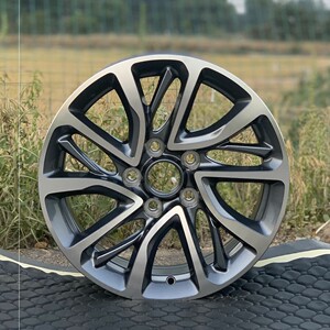 17款宝骏730轮毂