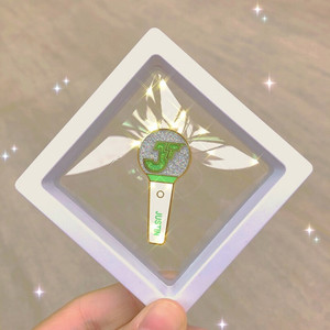 新品黄明昊应援棒黄明昊胸针应援棒手灯金属徽章若芽色胸针勋章胸