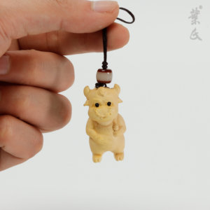 叶小鹏工作室原创设计手机挂件《哞哞牛》手工黄杨木雕钥匙扣饰品