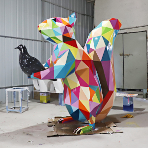 大型几何动物抽象切面熊鹿兔子创意园林景观草坪卡通松鼠雕塑摆件