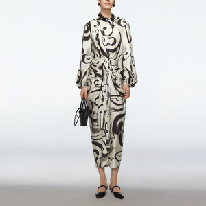 zcy朱崇恽2021秋季新款桑蚕丝黑白撞色印花长袖连衣裙c1bw31376