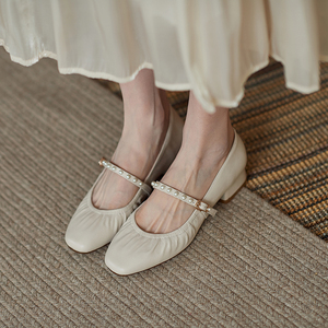 一字带扣女鞋仙女风2021新款复古珍珠玛丽珍粗跟奶奶鞋甜美单鞋女
