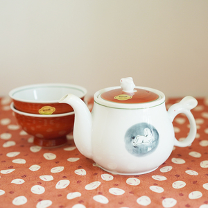 日本进口有田烧日式手绘红釉下彩羽兔子陶瓷小茶壶茶碗煎茶杯礼盒
