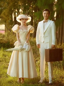 户外新款婚纱影楼主题无袖法式摄影礼服复古服装韩版短裙米白色