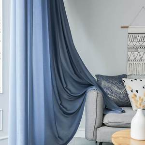深色厚料遮光窗帘