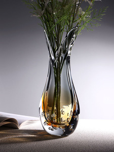 现代创意琉瓶璃花瓶轻奢插玻璃奢华NKS样板间家用装装花饰玄关摆
