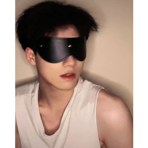 黑色眼罩遮光情趣体育生调教情侣道具sm男男用皮鞭头套gay调情