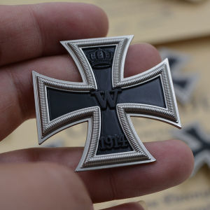 "铁十字徽章 十字勋章 二级普鲁士勇气奖章十字鹰做旧绶带骑士胸