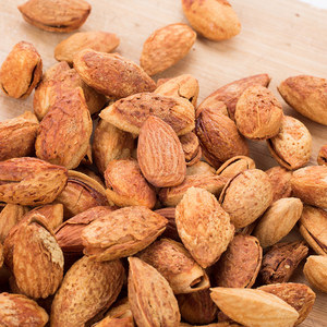 手剥巴旦木整箱5斤 杏仁巴达木散装10斤一箱