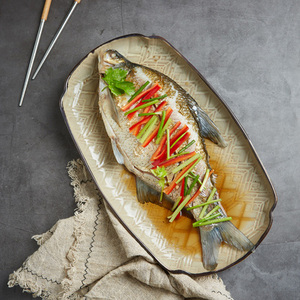 复古14英寸陶瓷大鱼盘子家用寿司盘餐厅摆盘家用鱼盘高档烤盘微瑕