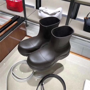 意大利代购bottega veneta葆蝶家圆头厚底橡胶雨靴果冻色女款短靴