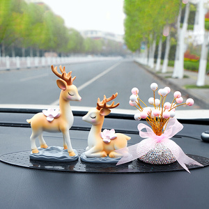 汽车摆件车平安车x内装饰用品个性弥勒佛像车头前台摆件梦刚恒精品