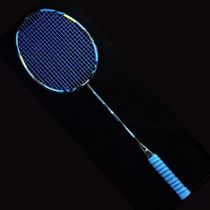 宏胜羽毛球拍高弹耐打全碳素对拍青年男女学生运动装备超轻8u单拍