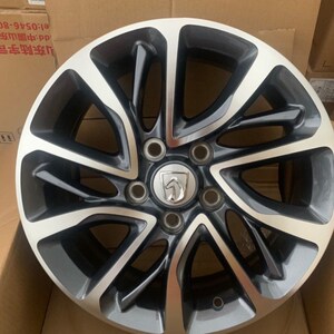 17款宝骏730轮毂