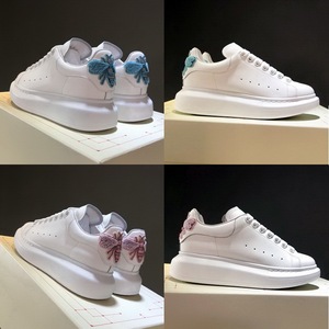 刺绣小蜜蜂小白鞋麦昆奎恩女真皮厚底松糕鞋情侣休闲运动鞋板鞋