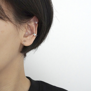 三个耳洞的耳饰气质