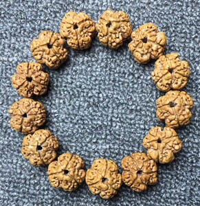 000回眸0淘宝大量金刚菩提批发 正宗尼泊尔天然3三瓣金刚菩提子13一