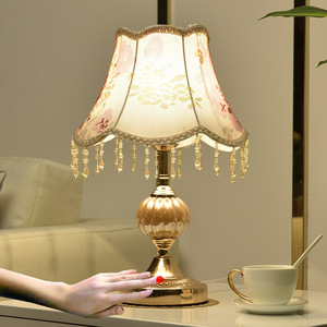 触摸感应调光高级感卧室床头灯现代温馨创意高档轻奢欧式复古台灯