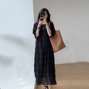 黑色雪纺连衣裙女夏2024新款韩版宽松褶皱短袖长裙设计感小众裙子