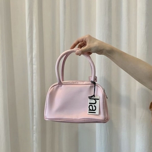 宅女同款粉色饭盒包包HAI丝绸真丝波士顿枕头少女手提保龄球小包