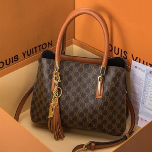 00兴光悦服饰淘宝官网正品v-lv5小包女新款香港真皮女包ins超火抽带