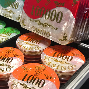 百家乐筹码防伪套装澳门香港高端亚克力水晶代币可定制德州方形码