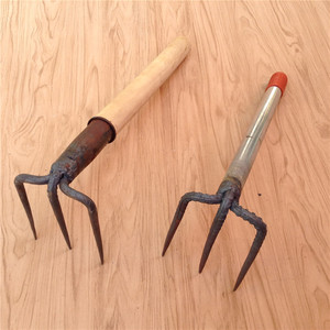 花生抓三齿铁耙耙子抓钩单t手三齿耙刨地耙翻地松土耙木柄钉耙农