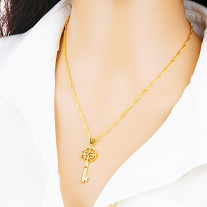2022年黄金吊坠项链老凤祥云黄金24k金3d钥匙时尚吊坠新款金时尚