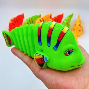 会摇尾巴的大号儿童发条会动发条鱼上链摇摆鱼上弦鱼可爱宝宝玩具