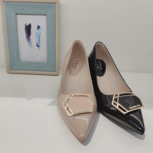 千佰莉亮面真皮粗跟女鞋舒适设计感正品精致春夏凉鞋通勤伴娘2023