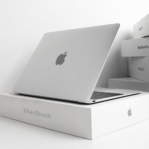 苹果笔记本电脑i7独显