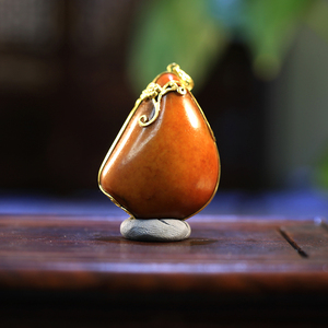 原矿原皮原色精品收藏级新疆和田玉籽料金包银镶嵌黄沁仔料吊坠