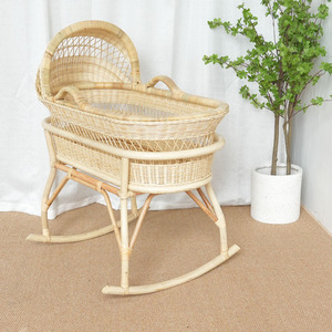 婴儿摇篮床藤编