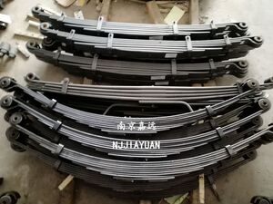 南京依维柯意灵v宝迪后钢板弹簧带衬套总成加都厚货车得钢板加厚