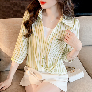 韩版polo领假两件短袖t恤女装2024春夏季新款条纹七分袖衬衫上衣