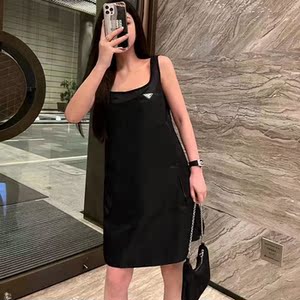 prada/普拉达裙子 22ss 尼龙口袋三角标a字背带裙宽松吊带连衣裙